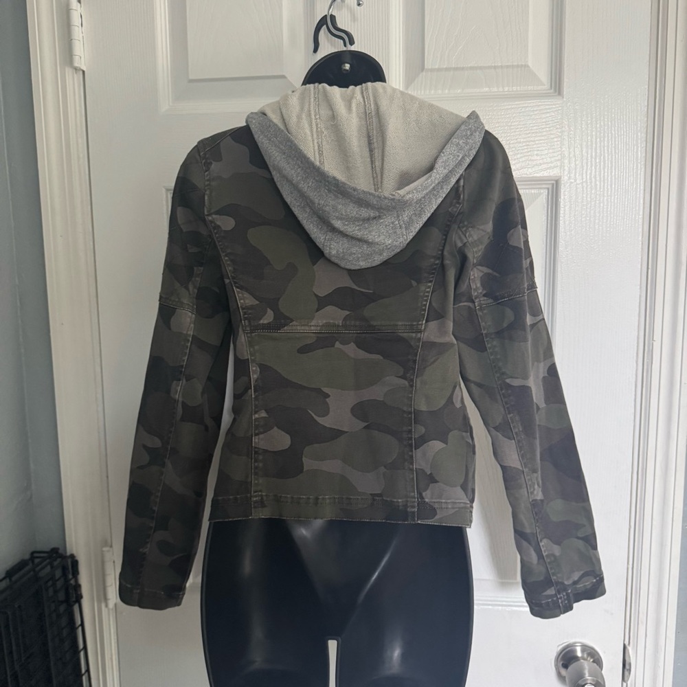 Vintage Y2K Express Women's Hooded Camo Utility Jacket - Size XS - Picture 2 of 3